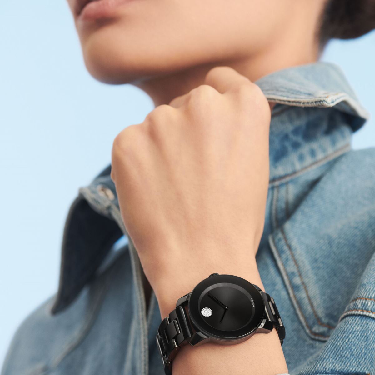 Chiếc đồng hồ Movado bold thanh lịch